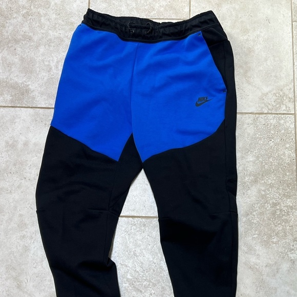 NWT Nike Sportswear Tech Fleece Men's Jogger SLIM FIT regular length CU4495 017 - Picture 4 of 7